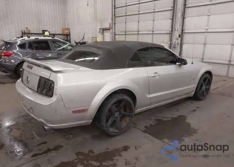 2006 Ford Mustang Gt z USA, uszkodzony, nr VIN 1ZVHT85H765243384